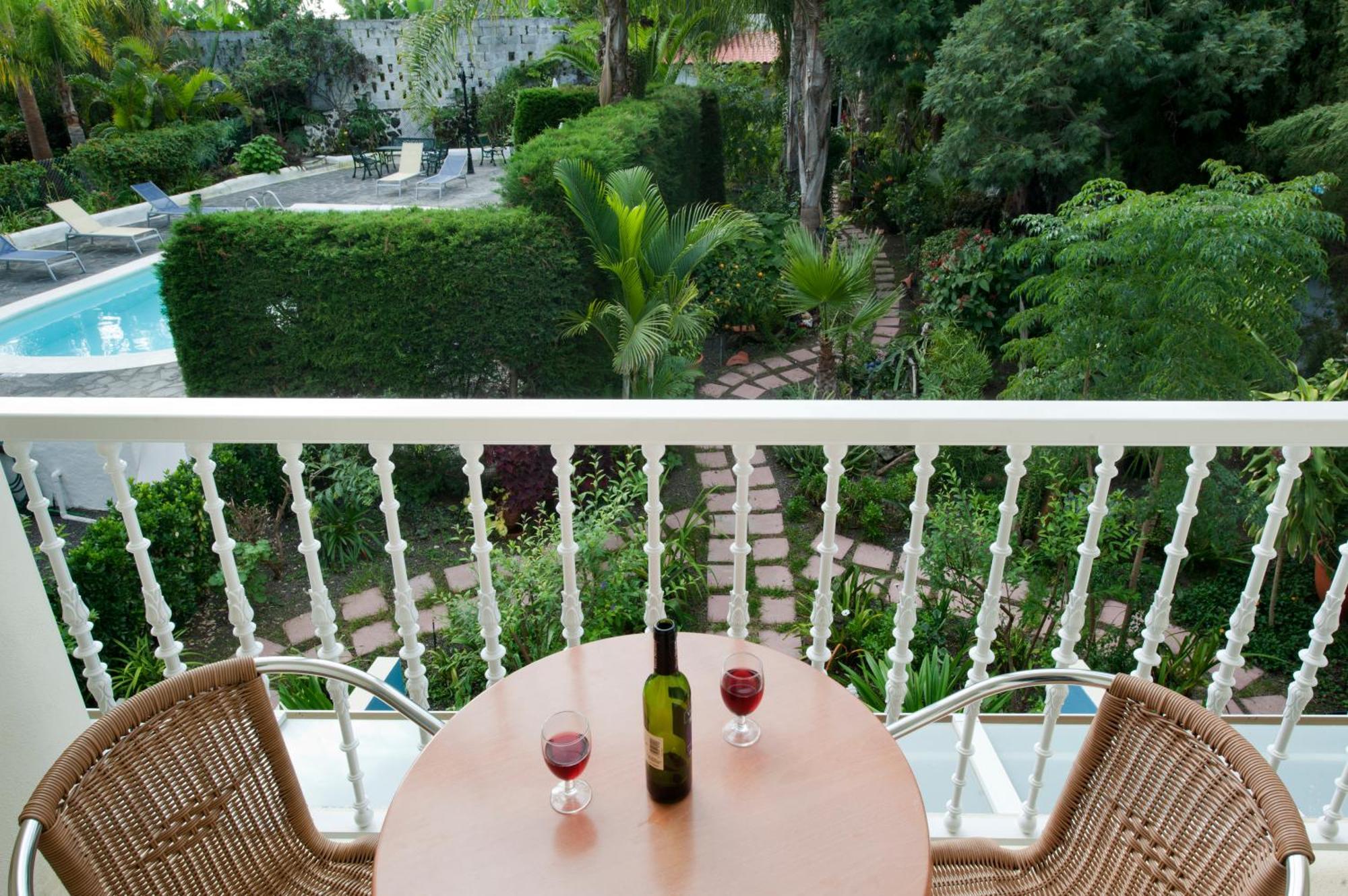 Apartamentos Adjovimar Los Llanos De Aridane Exterior photo