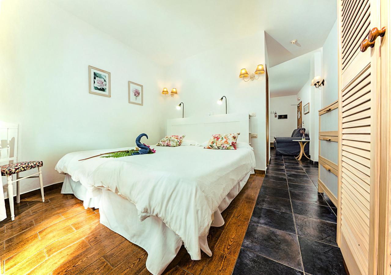 Apartamentos Adjovimar Los Llanos De Aridane Exterior photo