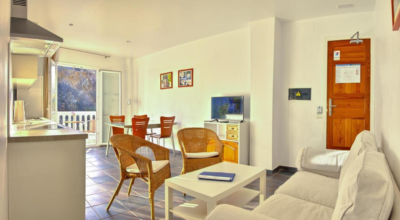 Apartamentos Adjovimar Los Llanos De Aridane Exterior photo